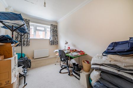 3 bedroom detached bungalow to rent - Photo 3