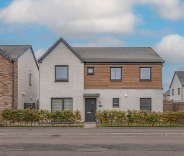 4 bedroom detached house to rent - Photo 4