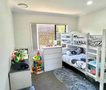 Pet Friendly Family Home - Photo 1