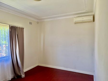 Neat & Tidy Permalum Home - Photo 3