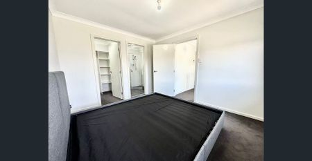 Modern family home in a sought-after pocket - Photo 3