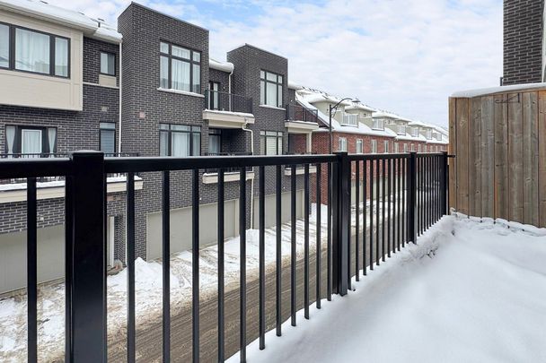 For Lease - 91 William F. Bell Parkway, Richmond Hill, Ontario - Photo 1