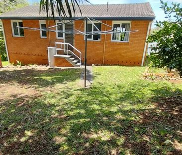 Conveniently Located updated Three-Bedroom Home with Fully Fenced Yard - Photo 5