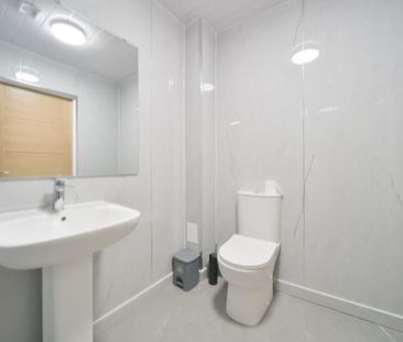 3 bedroom apartment to rent - Photo 3