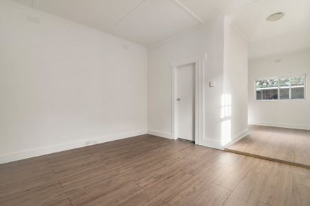 Studio Apartment Available In Desirable Toorak - Photo 3