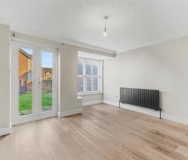 2 bedroom semi-detached house to rent - Photo 2