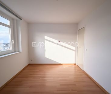 Location Appartement 3 pièces 54m² MONT ST AIGNAN 76130 - Photo 2