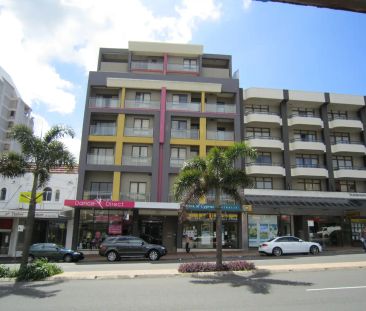 “Spacious Modern Apartment in the Heart of Maroubra Junction!” - Photo 4