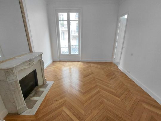 location Appartement T5 DE 169.2m² À PARIS - Photo 1