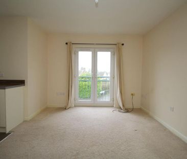 2 bedroom penthouse to rent - Photo 3