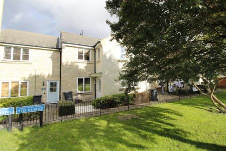 Watermint Drive, Tuffley, - Photo 5