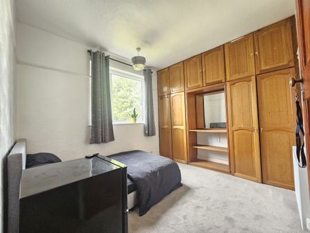 Callander Road, London SE6 - Photo 2