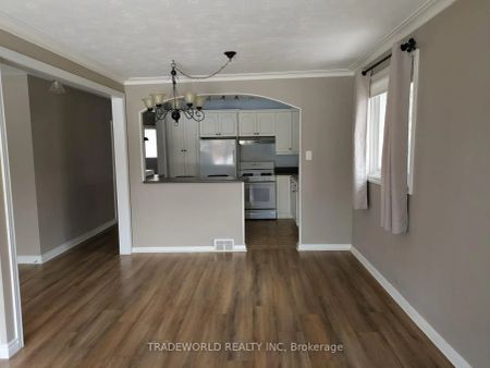 332 Boisdale Avenue - Photo 2
