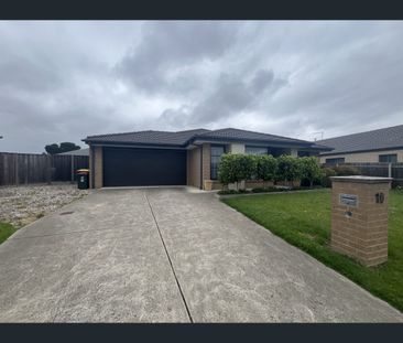 10 Rostrevor Close, Traralgon, Vic 3844 - Photo 3