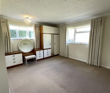 4 bedroom detached bungalow to rent - Photo 6