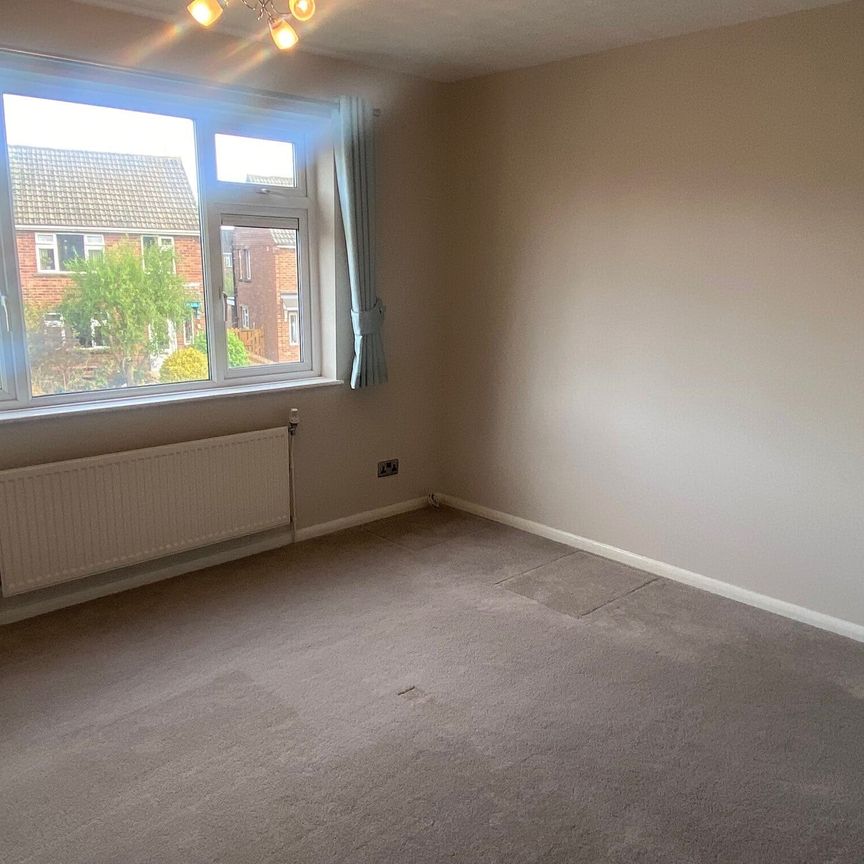 Queens Crescent, Doncaster, Bawtry - Photo 1