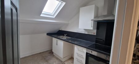 12/13 Woodland Terrace Flat 11 - Photo 4