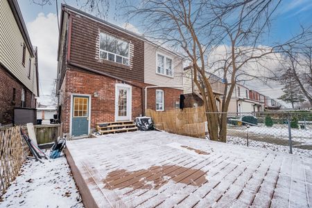 For Lease - 574 Milverton Boulevard Unit# Basement, Toronto, Ontario - Photo 2