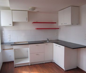 Location Appartement 3 pièces 64m² FONTENAY LE COMTE 85200 - Photo 2