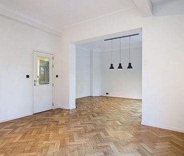 Appartement te huur in Elsene voor € 1.200 met 1 slaapkamer - Photo 1