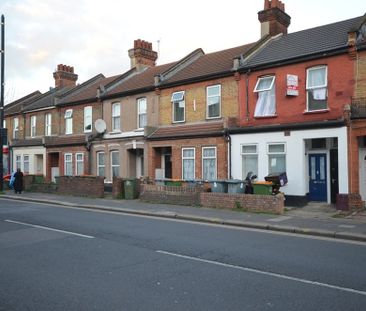 2 Bed Terraced House, Green Street, E7 - Photo 5