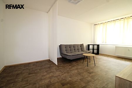 Pronájem bytu 1+1 v osobním vlastnictví 42 m², Kaplice - Photo 2