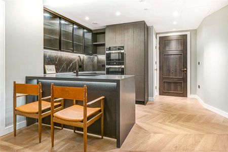 Stylish one-bedroom apartment in the heart of Fitzrovia. - Photo 4