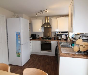 Station View, Morley, LS27 - Photo 2