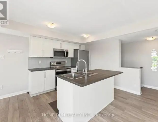 1201 CHAPMAN MILLS DRIVE | 1201 CHAPMAN MILLS DRIVE, Ottawa - Photo 1