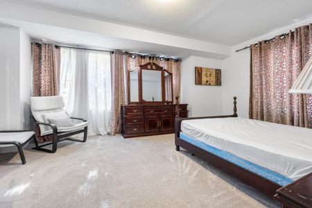 For Lease - 4131 Shipp Drive, Mississauga, Ontario - Photo 3