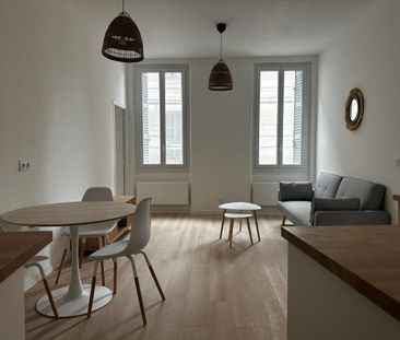 Location appartement Marseille 1er (13001) - Photo 5
