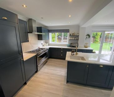 4 bedroom detached house to rent - Photo 5