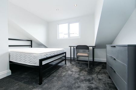 Hartley Grove, Woodhouse, Leeds - Photo 3