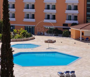 Cascais - Carcavelos. T1. Condomínio privado. Junto à praia - Photo 6