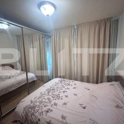 Apartament cu 3 camere, 2 bai , zona Nanterre - Fotografie 1