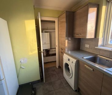 2 Bed Flat, Dore Avenue, E12 - Photo 6