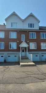 Grand 5 1/2 sur 2 étages - Photo 3