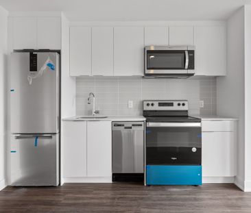 For Lease - 1360 CARLING Avenue Unit# 1105, Carlington - Central Pa... - Photo 1