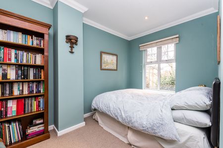 2 Bed Flat, Effra Road, SW2 - Photo 3