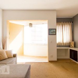 Apartamento para alugar com 70m², 2 quartos e 2 vagas - Foto 1