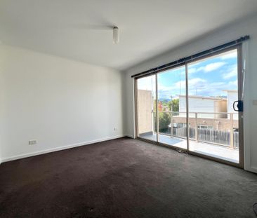 2 bedroom townhouse in the heart of Boronia - Photo 5