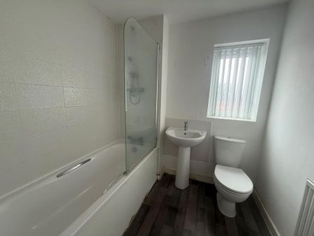 2 bedroom semi-detached house to rent - Photo 5