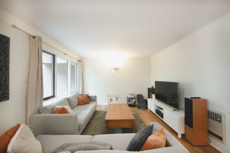 3 Bedroom Family Home In Swinger Hill - Photo 2