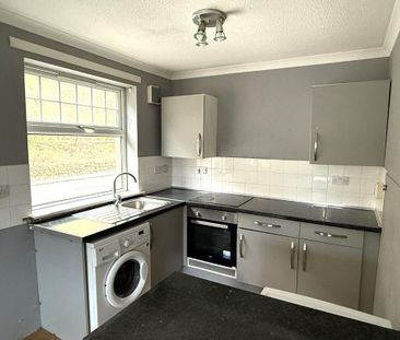 2 bedroom flat to rent - Photo 6