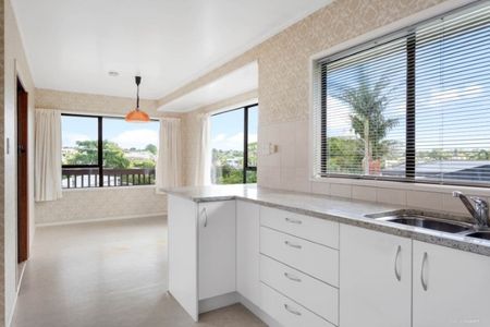 Property Management907 Beach Road, Waiake - House for Rent - Photo 2