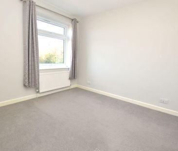 3 bedroom detached house to rent - Photo 2