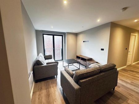 3 bedroom apartment to rent - Photo 2