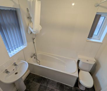 2 bedroom terraced house to rent - Photo 5