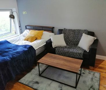 Studio Flat, Birch Polygon, M14 - Photo 1