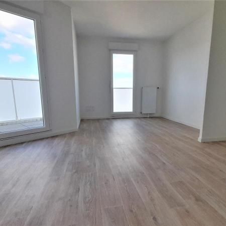 Location Appartement 2 pièces 46m² FONTAINE LES DIJON 21121 - Photo 1